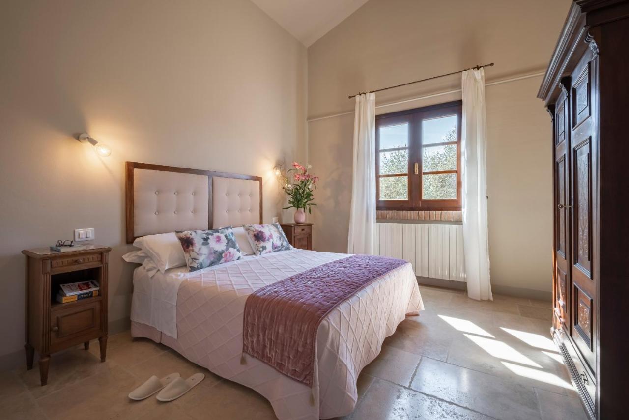 Agriturismo Tra Gli Ulivi, Chiappini Winery Bolgheri Exteriér fotografie